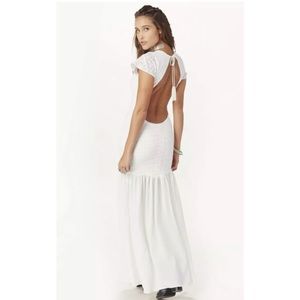 Alé by Alessandra Vanity Fair Boho Beach Backless Laser Cut Wedding Dress Small